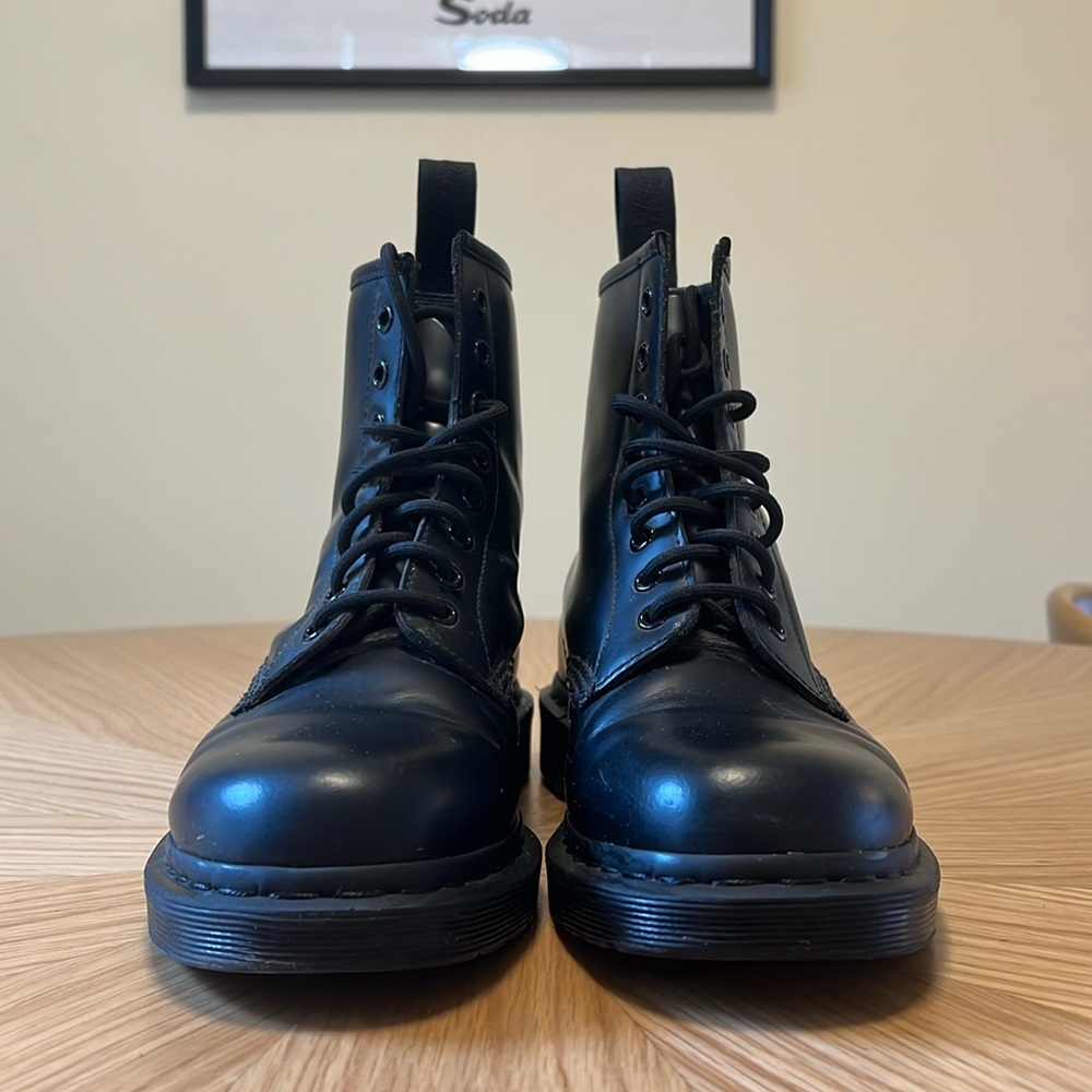 DR MARTENS 1460 MONO SMOOTH LEATHER LACE UP BOOTS